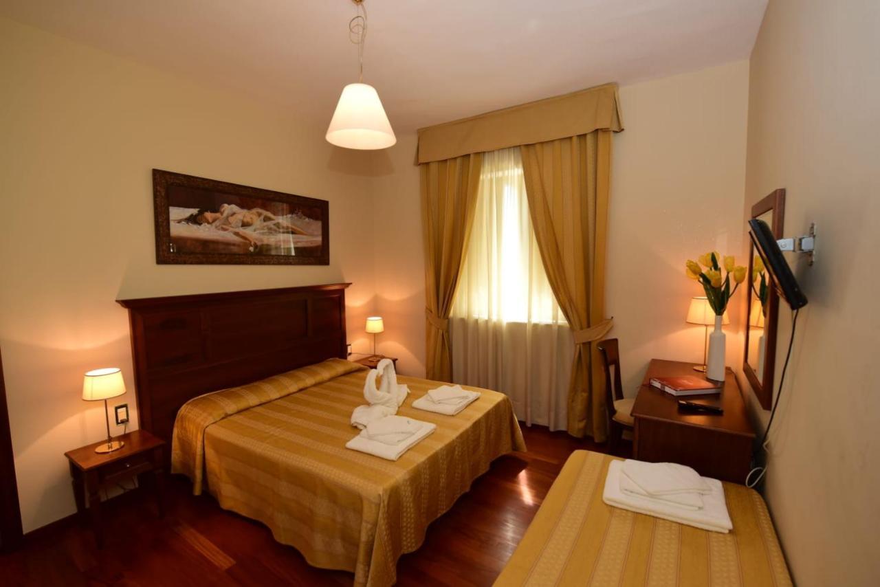 Albergo La Locanda Degli Apolidi Atena Lucana Exterior photo